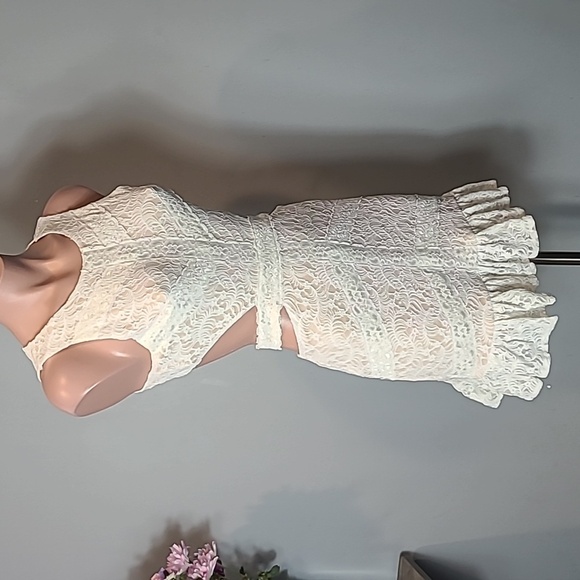 Hello Molly Beautiful Minds Dress White Lace 4 Wedding Bridal Party Engagement - Picture 2 of 11